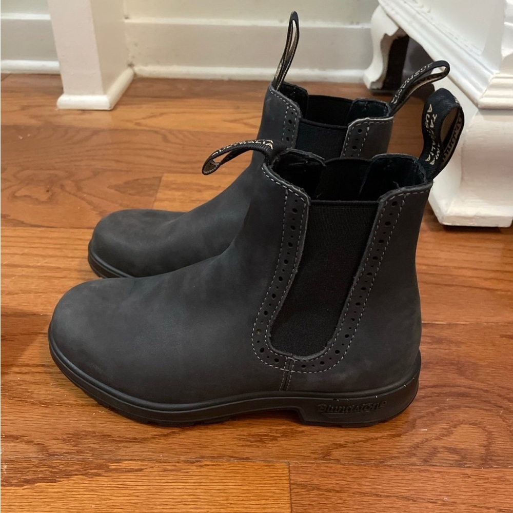 blundstone boots
